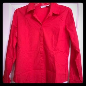 Coral j hook button up fitted top LS.